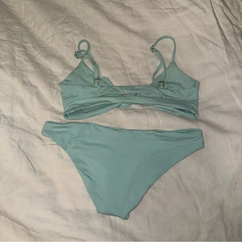 L*space tie front bikini set - size xs - Picture 2 of 3